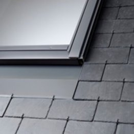 VELUX RACCORD EDN CK02 0000 55X70 GRIS POSE ENCASTREE SUR ARDOISE