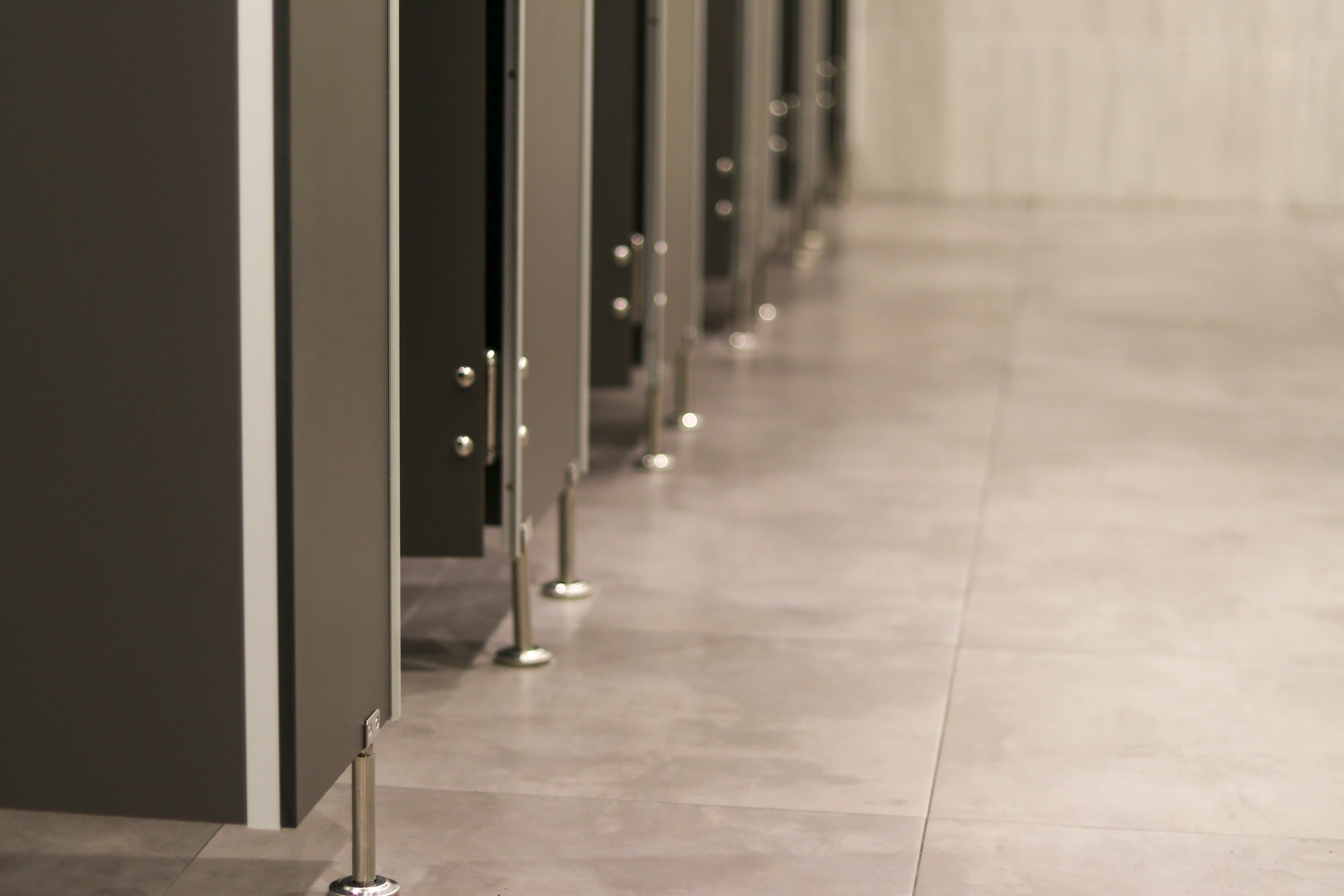Cabine-sanitaire-1